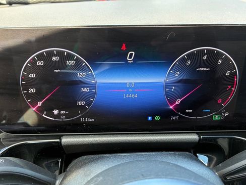 Used 2025 Mercedes-Benz GLA 250 4MATIC image 36