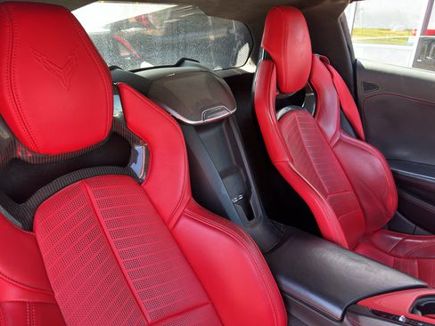 Used 2020 Chevrolet Corvette Stingray Premium Cpe w/ 3LT Preferred Equipment Group RWD image 12