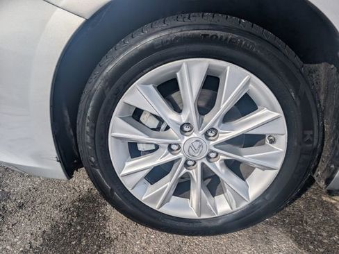 Used 2013 Lexus ES 300h w/ Luxury Pkg image 26