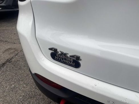 Used 2024 Jeep Compass Trailhawk image 6