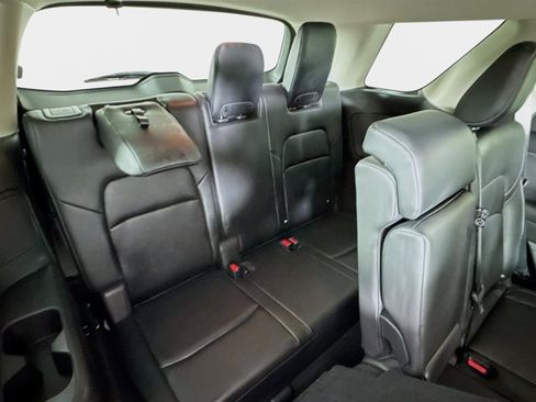 Certified 2022 Nissan Pathfinder SL w/ SL Black Package AWD/4WD image 28