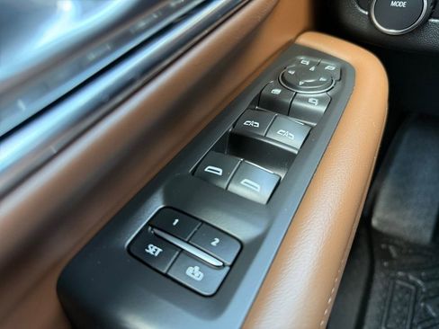 Used 2023 Chevrolet Tahoe High Country w/ Advanced Technology Package AWD/4WD image 27