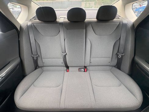 Used 2025 Kia K4 FWD image 36