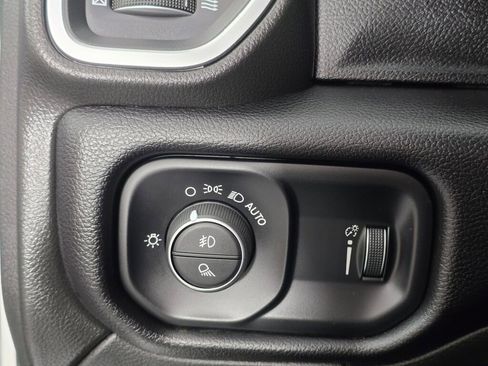 Used 2024 RAM 2500 Big Horn image 34