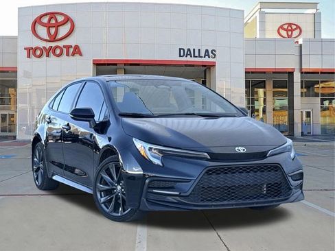 Used 2025 Toyota Corolla SE w/ Convenience Package image 1