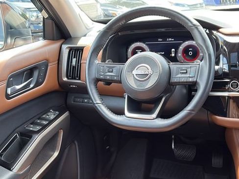 Certified 2023 Nissan Pathfinder Platinum AWD/4WD image 27