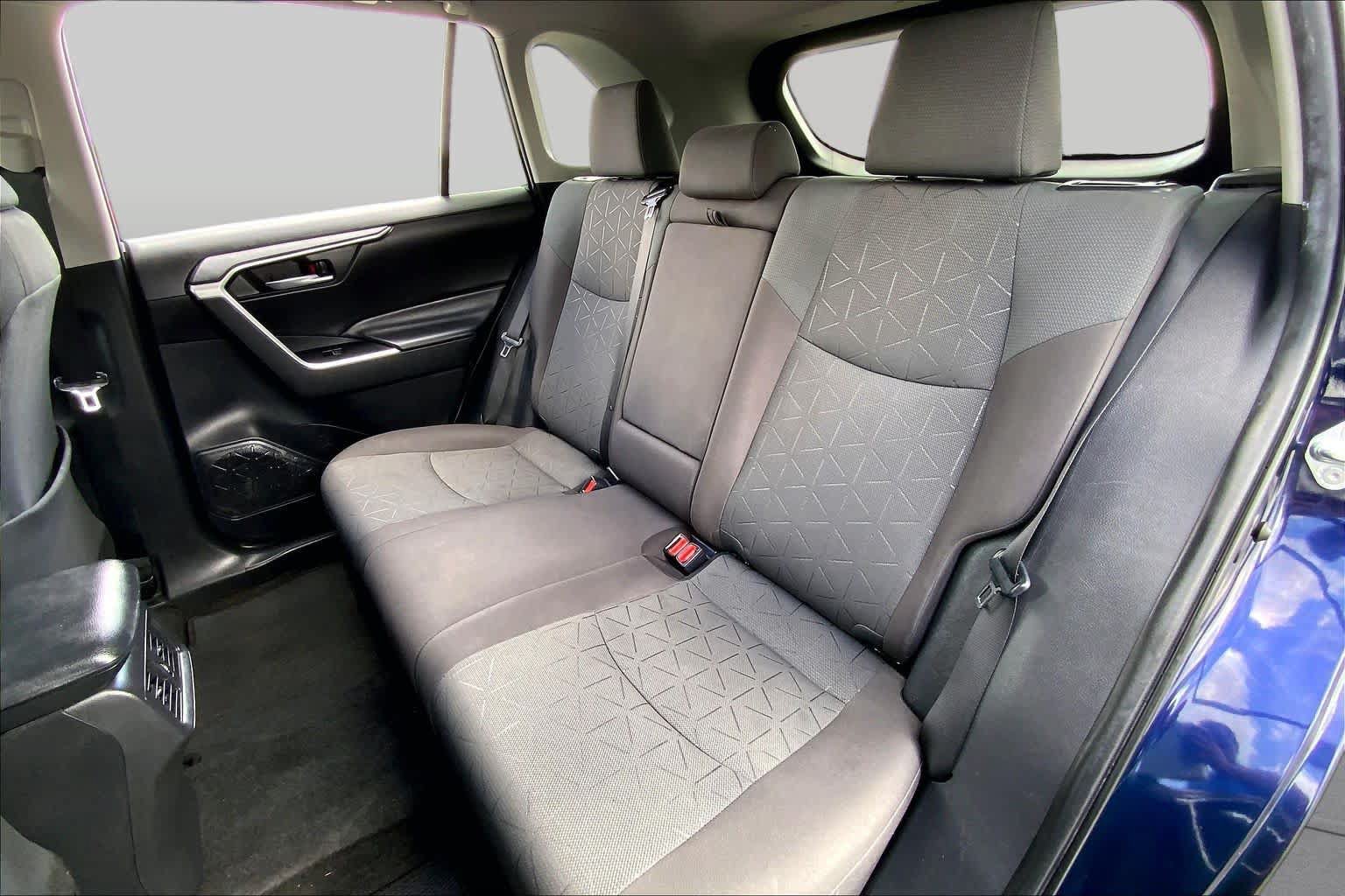Used 2023 Toyota RAV4 XLE FWD image 20