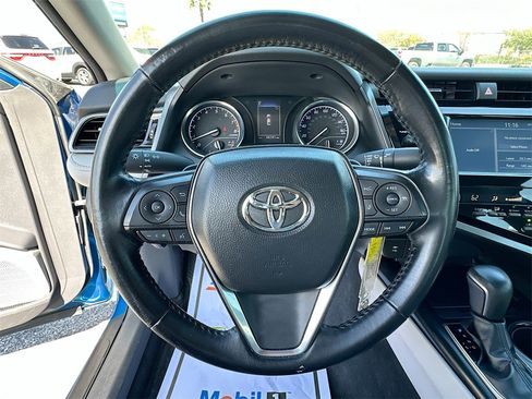 Used 2019 Toyota Camry SE image 11