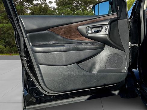 Used 2021 Nissan Murano Platinum w/ Cargo Package image 22