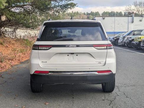 Certified 2023 Jeep Grand Cherokee Laredo image 6