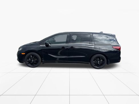 Used 2024 Honda Odyssey Sport image 4