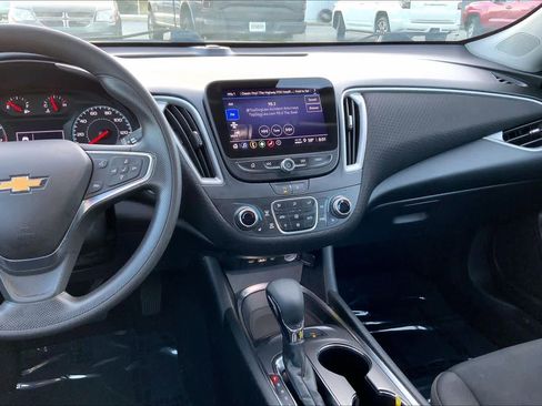 Used 2024 Chevrolet Malibu LT image 7