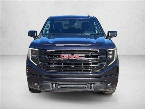 Used 2022 GMC Sierra 1500 Elevation RWD image 2