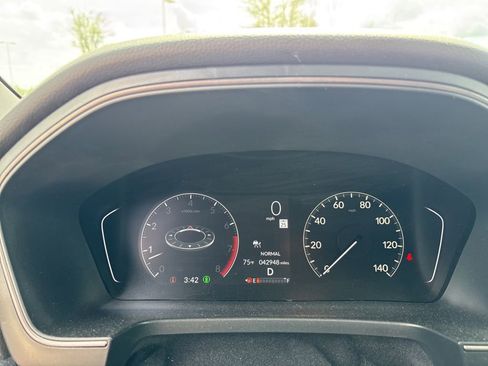 Used 2024 Honda Pilot TrailSport image 27