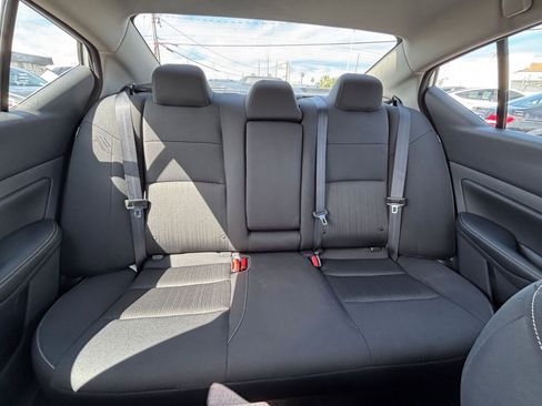 Used 2025 Nissan Altima 2.5 SV FWD image 38