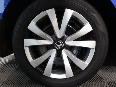 Certified 2023 Honda Civic LX image 33