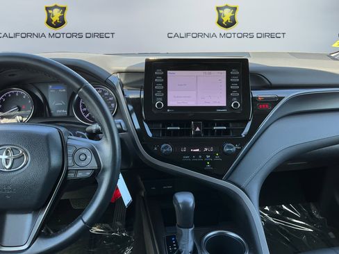 Used 2022 Toyota Camry SE w/ Carpet Mat Package (TMS) FWD image 12
