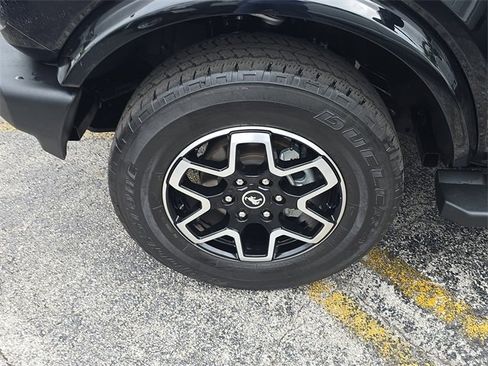 Used 2023 Ford Bronco Outer Banks image 8