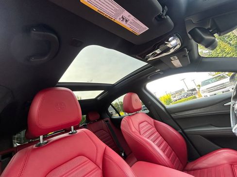 Used 2022 Alfa Romeo Stelvio Sprint image 28