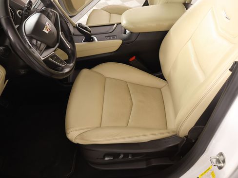 Used 2018 Cadillac XT5 Luxury w/ Driver Awareness Package image 12