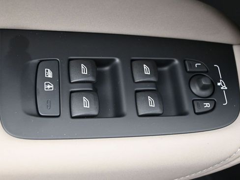 New 2026 Volvo XC60 B5 Plus w/ Protection Package Premier image 10