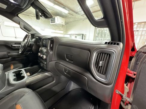 Certified 2021 GMC Sierra 1500 AT4 w/ AT4 Premium Package image 30
