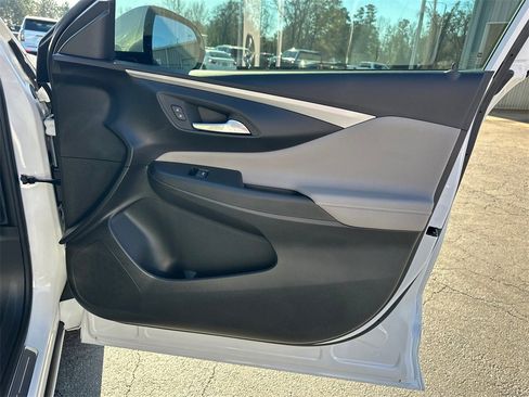 Used 2025 Buick Envista Avenir image 15