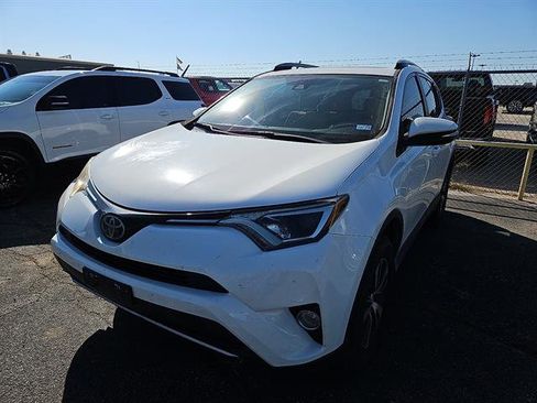 Used 2018 Toyota RAV4 XLE image 1