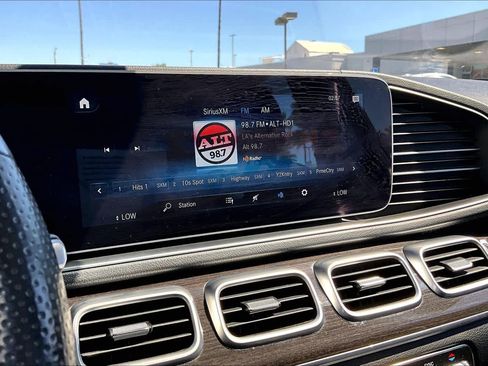 Used 2022 Mercedes-Benz GLS 450 4MATIC image 34