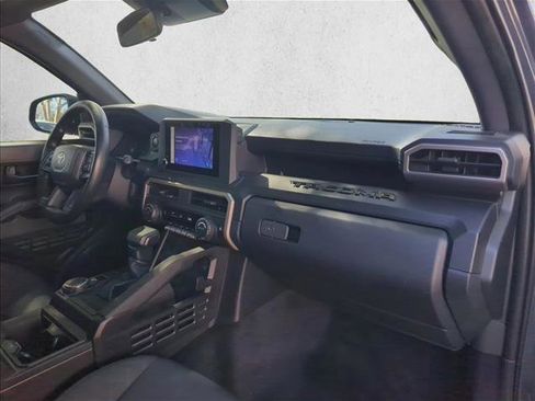 Certified 2025 Toyota Tacoma SR AWD/4WD image 27