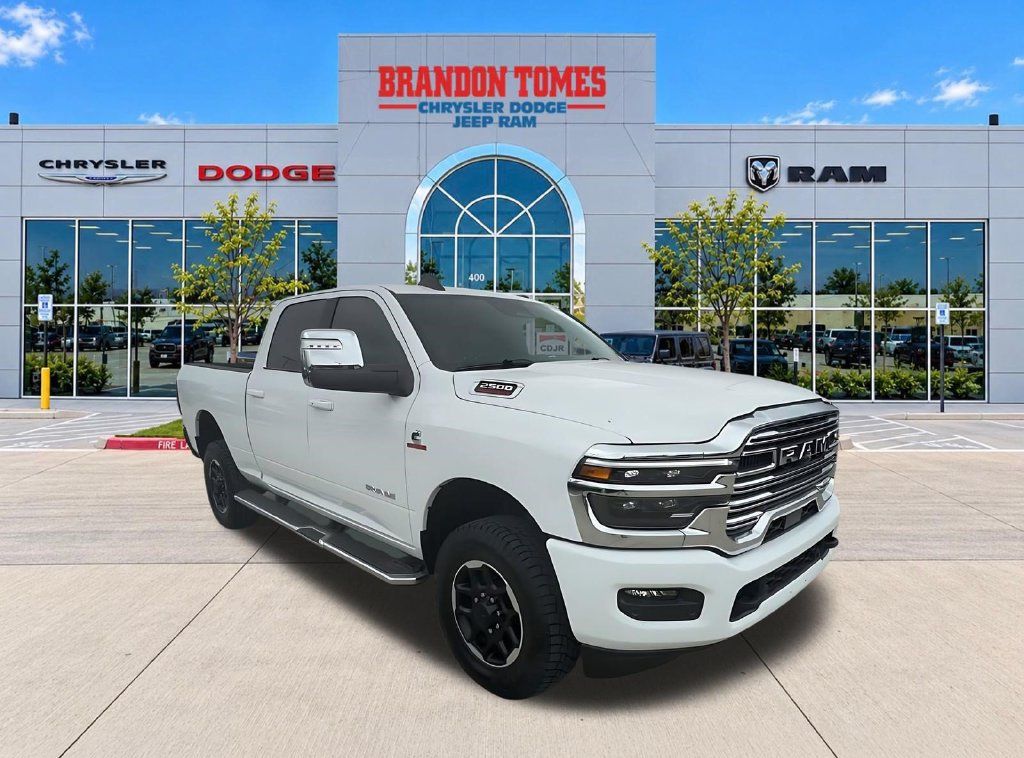 Used 2025 RAM 2500 Laramie AWD/4WD image 1