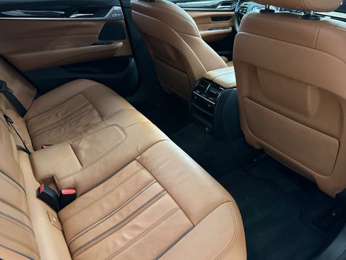 Used 2018 BMW 640i Gran Turismo xDrive image 29