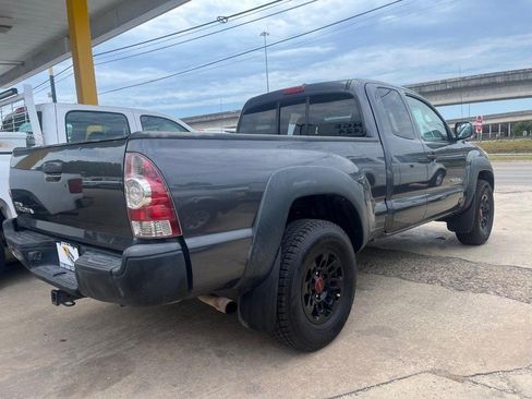 Used 2010 Toyota Tacoma 4x4 Access Cab w/ Convenience Pkg image 4