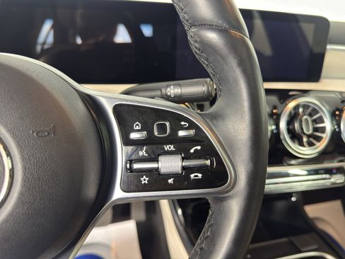 Used 2022 Mercedes-Benz A 220 image 21