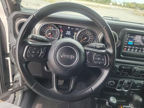 Used 2020 Jeep Wrangler Unlimited Sport S image 25