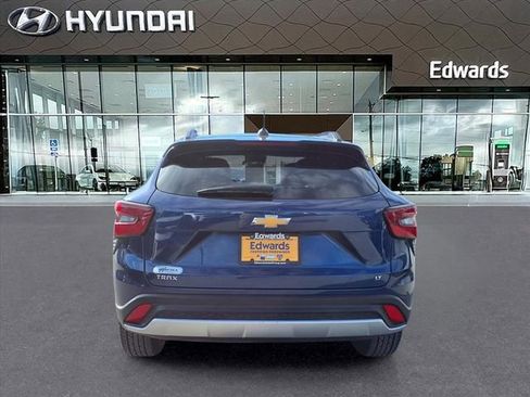 Used 2024 Chevrolet Trax LT image 6