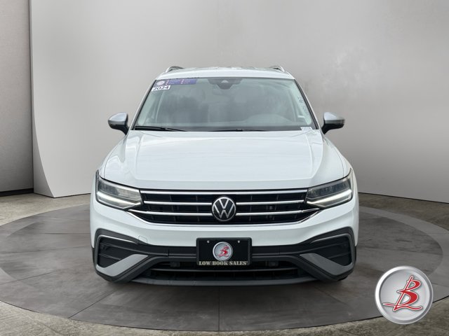 Used 2024 Volkswagen Tiguan Wolfsburg Edition AWD/4WD image 2