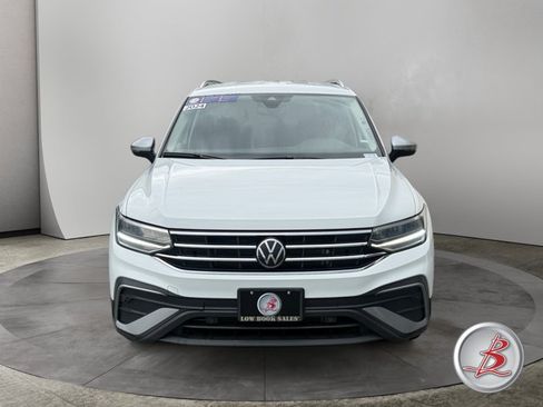 Used 2024 Volkswagen Tiguan Wolfsburg Edition AWD/4WD image 2