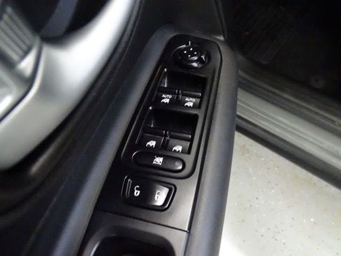 Certified 2022 Jeep Renegade Latitude w/ Convenience Group AWD/4WD image 10
