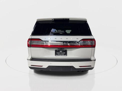 Used 2020 Lincoln Navigator Reserve w/ Equipment Group 208A Reserve image 10