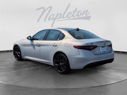 Used 2020 Alfa Romeo Giulia AWD w/ Nero Edizione image 6