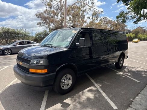 Used 2025 Chevrolet Express 3500 LS RWD image 1
