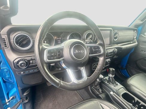 Used 2022 Jeep Wrangler Unlimited Sahara w/ Cold Weather Group AWD/4WD image 12