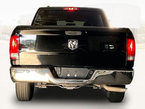 Used 2021 RAM 1500 Classic SLT RWD image 5