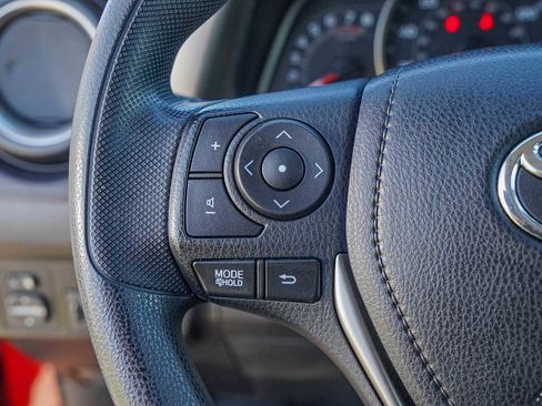 Used 2015 Toyota RAV4 LE image 13