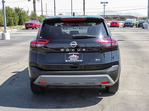 Used 2023 Nissan Rogue SV FWD image 7
