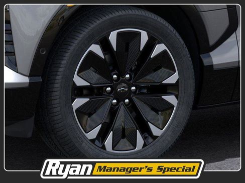 New 2025 Chevrolet Blazer EV RS image 9