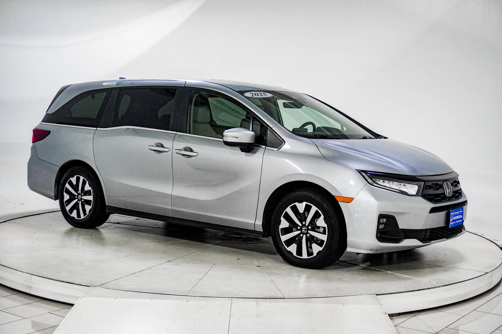 Used 2025 Honda Odyssey EX-L image 14