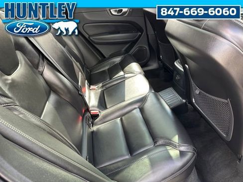 Used 2024 Volvo XC60 T8 Ultimate AWD/4WD image 11
