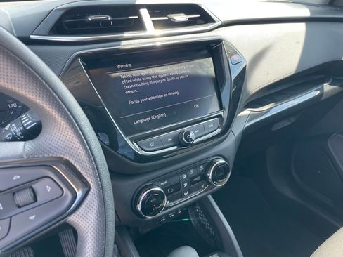 Used 2022 Chevrolet TrailBlazer LT w/ Convenience Package FWD image 15
